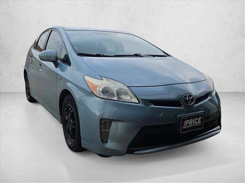 Used 2013 Toyota Prius Two image 3