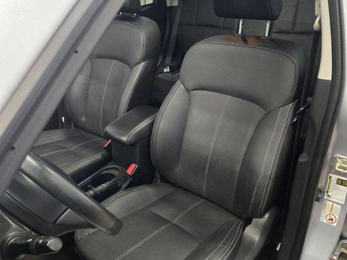 Used 2017 Subaru Forester 2.5i Touring image 2