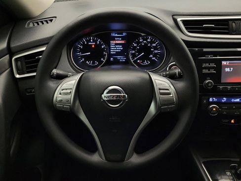 Used 2015 Nissan Rogue SV image 26