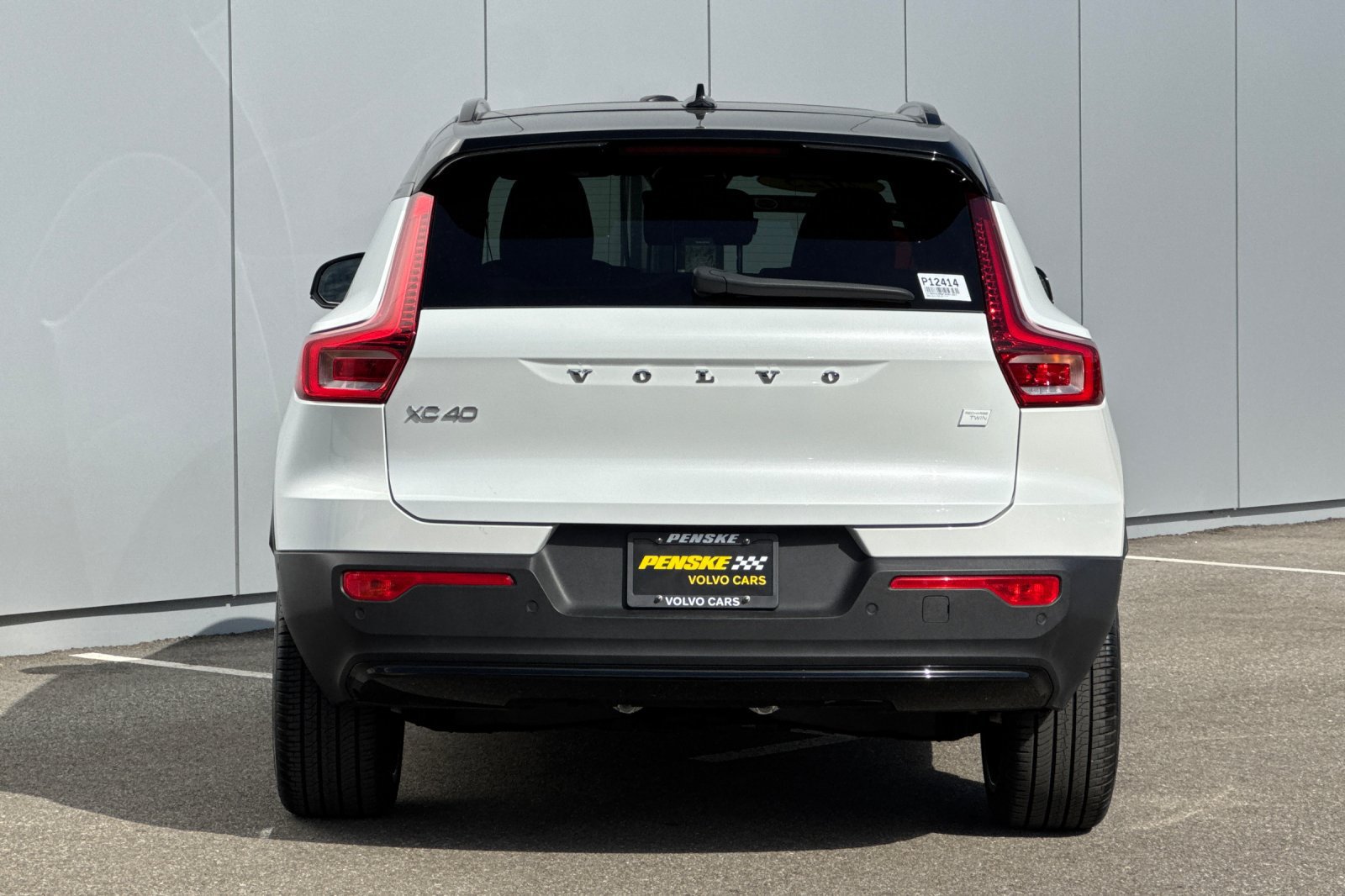 Used 2023 Volvo XC40 Recharge Ultimate w/ Protection Package Premier AWD/4WD image 4