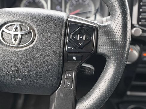 Used 2020 Toyota 4Runner TRD Off-Road Premium AWD/4WD image 36