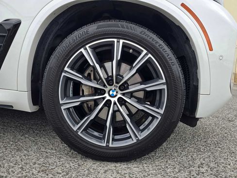 Used 2025 BMW X5 xDrive40i AWD/4WD image 9
