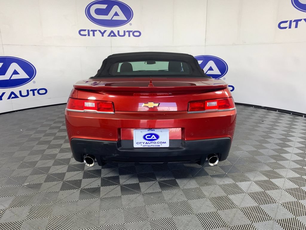 Used 2015 Chevrolet Camaro LT RWD image 4
