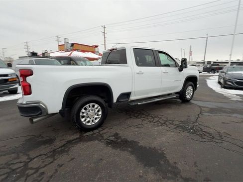 Used 2024 Chevrolet Silverado 2500 LT image 8