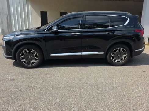 Used 2023 Hyundai Santa Fe Limited FWD image 2