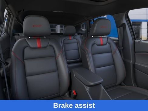 New 2026 Chevrolet Trax RS w/ Sunroof Package FWD image 17