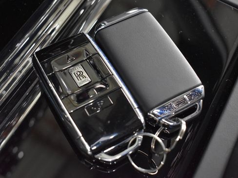 New 2027 Rolls-Royce Phantom Sedan RWD image 40