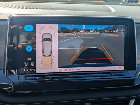 New 2026 Volkswagen Atlas SE FWD image 25