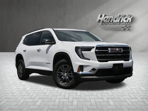 Used 2025 GMC Acadia Elevation FWD image 2