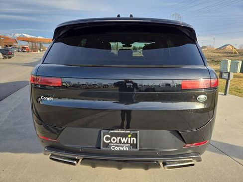 Used 2023 Land Rover Range Rover Sport SE image 11