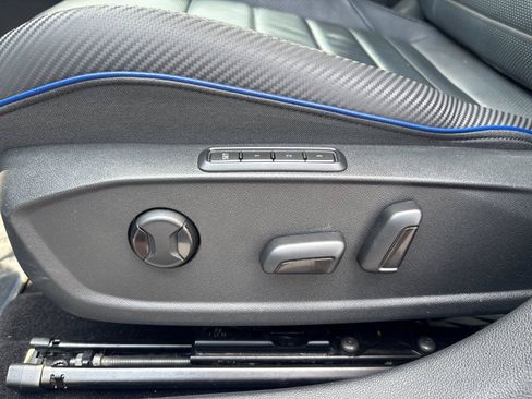 Used 2024 Volkswagen Golf R AWD/4WD image 16