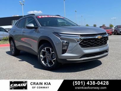 Used 2025 Chevrolet Trax LT w/ Driver Confidence Package