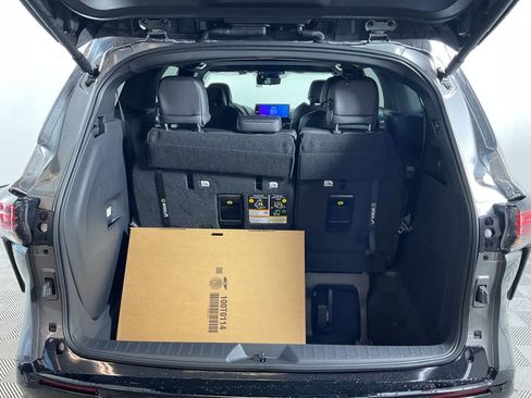 New 2026 Toyota Sienna Limited image 19