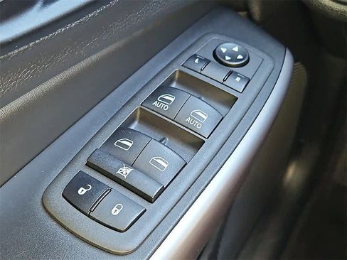 Used 2022 Jeep Cherokee Latitude Lux image 25