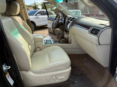 Used 2015 Lexus GX 460 w/ Premium Package AWD/4WD image 31