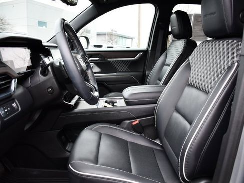 Used 2024 GMC Acadia Denali w/ Super Cruise Package image 14