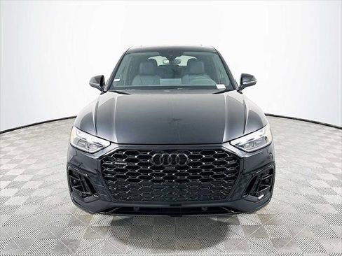 Certified 2025 Audi Q5 2.0T Premium Plus w/ Premium Plus Package AWD/4WD image 2