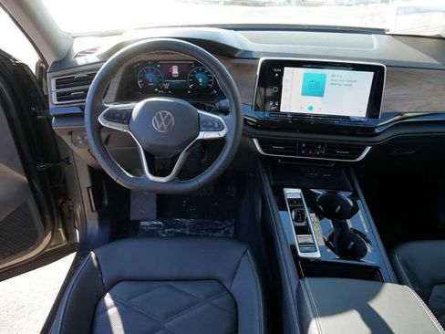 New 2026 Volkswagen Atlas SE AWD/4WD image 9