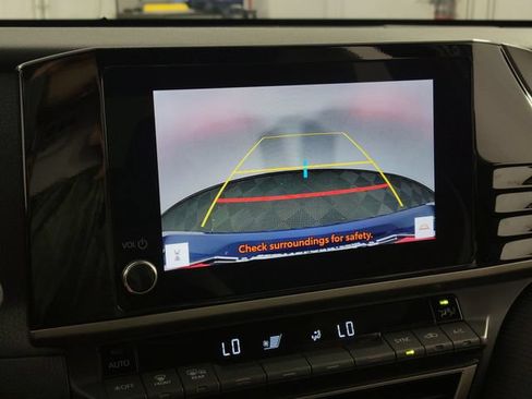 Used 2025 Toyota Camry SE FWD image 18