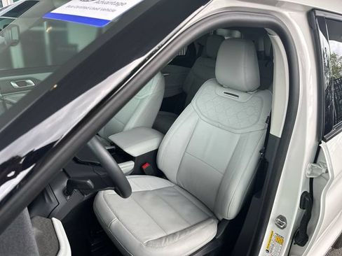 Certified 2026 Ford Explorer Platinum w/ LUX Leather Package AWD/4WD image 12