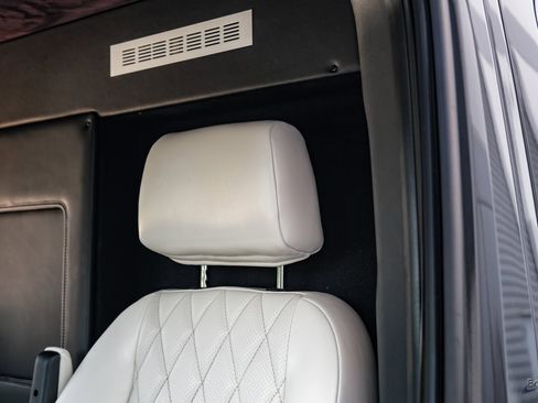 Used 2022 Mercedes-Benz Sprinter 2500 image 31