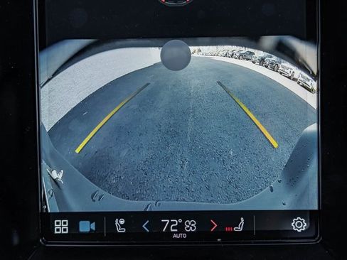 Certified 2025 Volvo XC40 B5 Ultra w/ Climate Package image 42