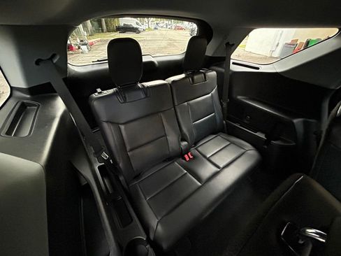 Used 2022 Ford Explorer XLT w/ Equipment Group 202A image 30