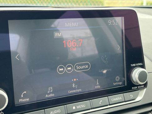 Used 2025 Nissan Altima 2.5 SV FWD image 20