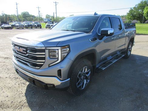 New 2026 GMC Sierra 1500 SLT w/ SLT Premium Package AWD/4WD image 11