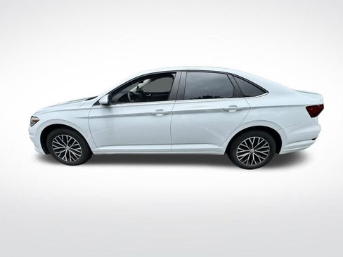 Used 2020 Volkswagen Jetta SE FWD image 2