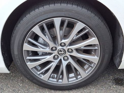 Used 2019 Lexus ES 350 w/ Luxury Package image 28