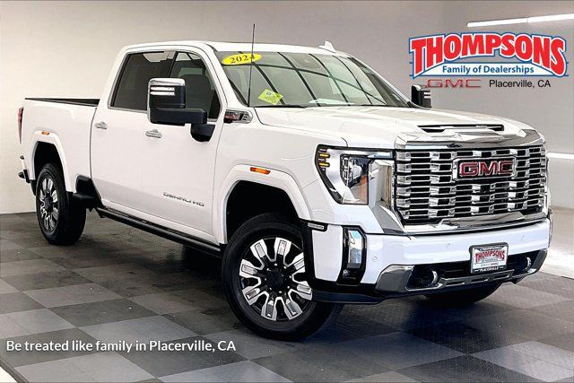 Used 2024 GMC Sierra 2500 Denali w/ Denali Reserve Package AWD/4WD image 1