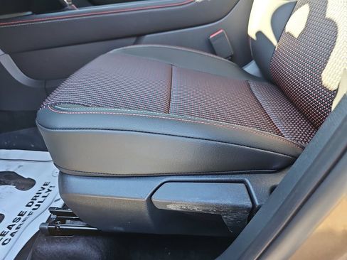 New 2026 Nissan Kicks SR w/ SR Premium Package FWD image 31
