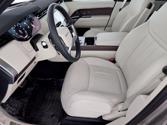 Certified 2025 Land Rover Range Rover Long Wheelbase SE AWD/4WD image 10