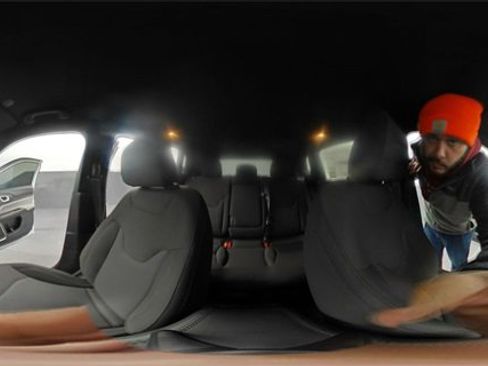 Used 2025 Jeep Compass Sport w/ Mopar Graphics Package image 25