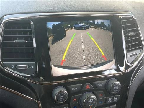 Used 2020 Jeep Grand Cherokee High Altitude AWD/4WD image 12