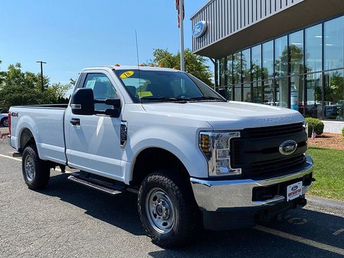 Used 2018 Ford F250 XL w/ Power Equipment Group AWD/4WD image 3