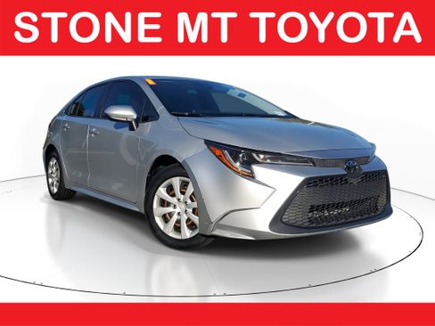 Used 2021 Toyota Corolla LE image 1