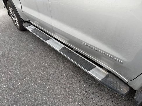 Used 2022 GMC Sierra 1500 SLT w/ SLT Convenience Package image 22