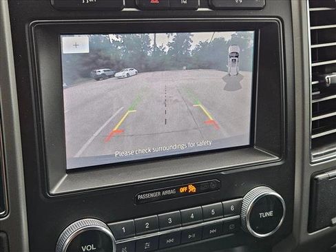 Used 2020 Ford Expedition XLT w/ Equipment Group 202A RWD image 13
