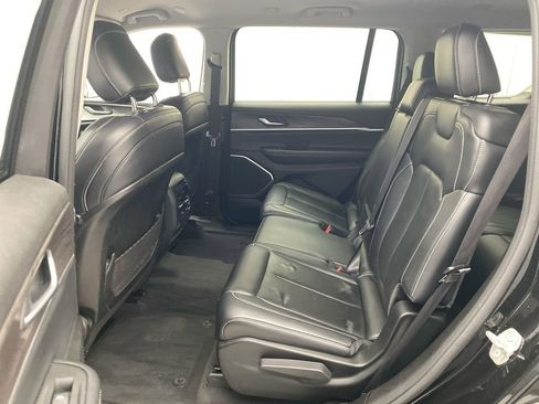 Used 2021 Jeep Grand Cherokee L Limited AWD/4WD image 24