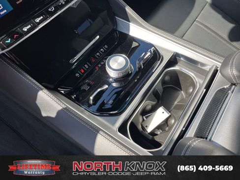 New 2026 Jeep Grand Wagoneer L 4WD image 10