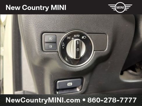 Used 2018 INFINITI QX30 Premium w/ Navigation Package image 28