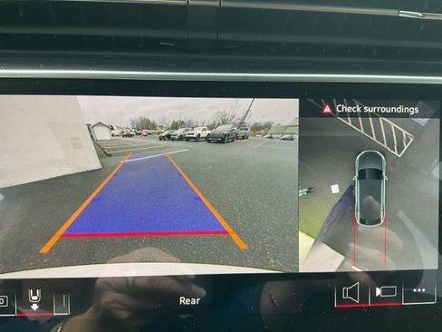 Used 2025 Audi Q8 Premium Plus image 14