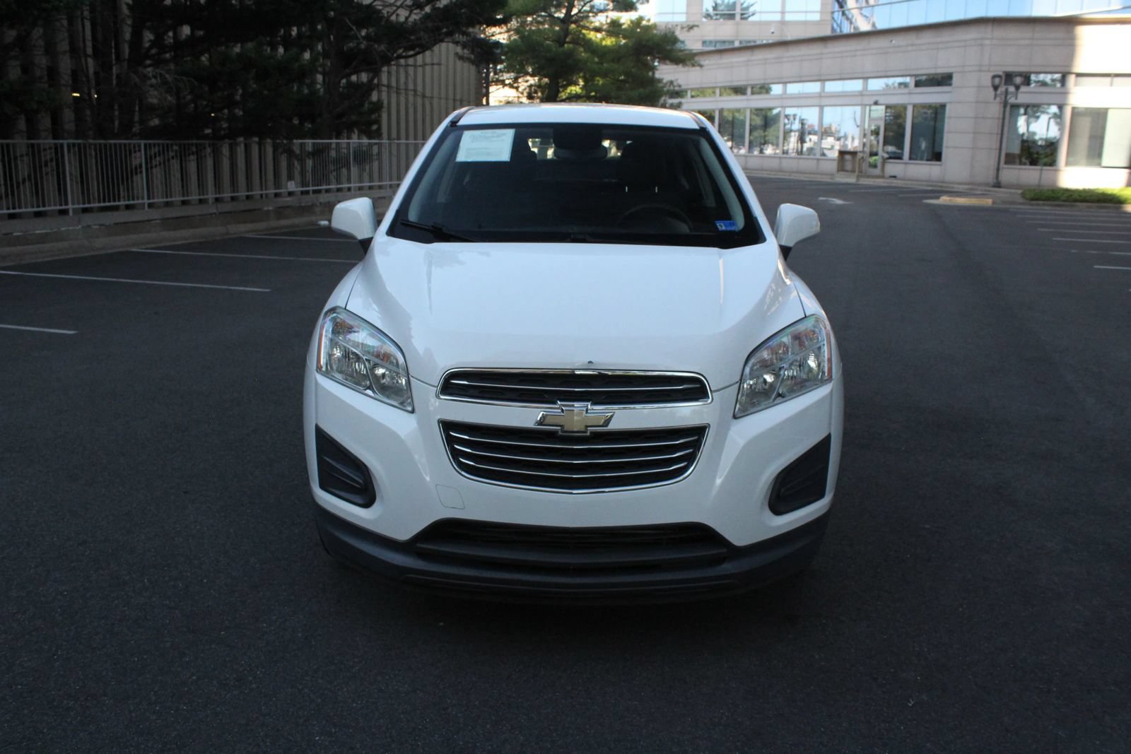 Used 2016 Chevrolet Trax LS AWD/4WD image 3