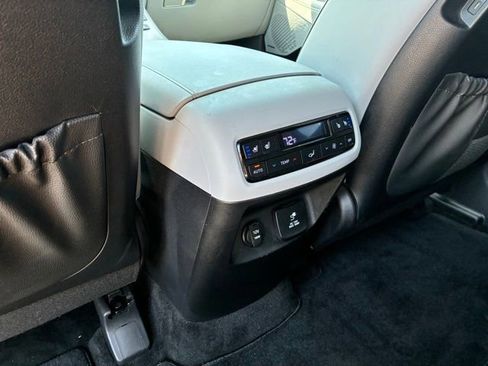 Used 2024 Hyundai Palisade SEL AWD/4WD image 18