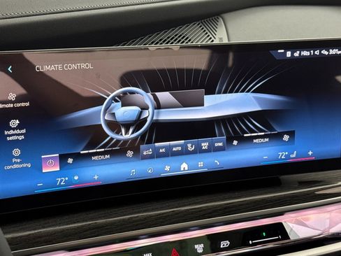 Used 2026 BMW i7 eDrive50 w/ M Sport Package RWD image 21