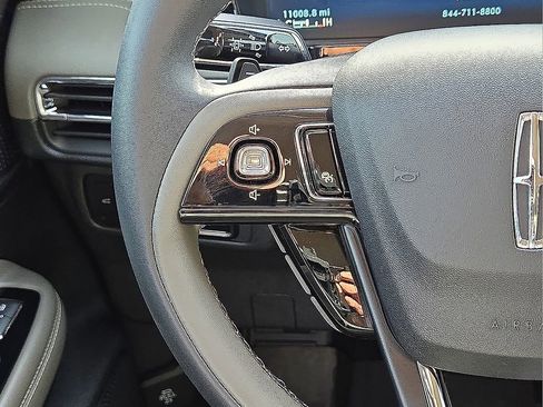 Used 2023 Lincoln Corsair AWD image 18