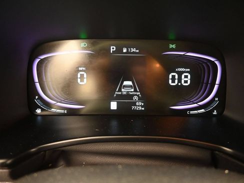 Certified 2025 Kia Soul LX w/ LX Technology Package FWD image 20