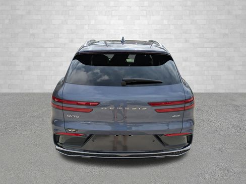 New 2026 Genesis GV70 2.5T Advanced image 3